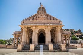Shri Ajitnath Bhagwan Shwetamber Jain Derasar
